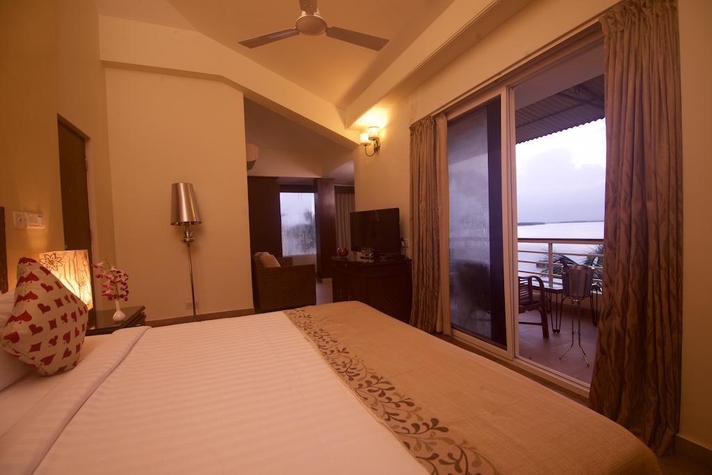 Deltin Palms Riverfront Панаджи Екстериор снимка