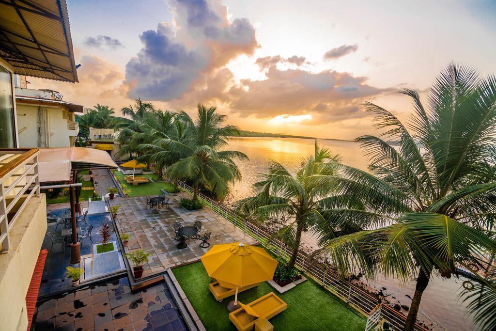 Deltin Palms Riverfront Панаджи Екстериор снимка