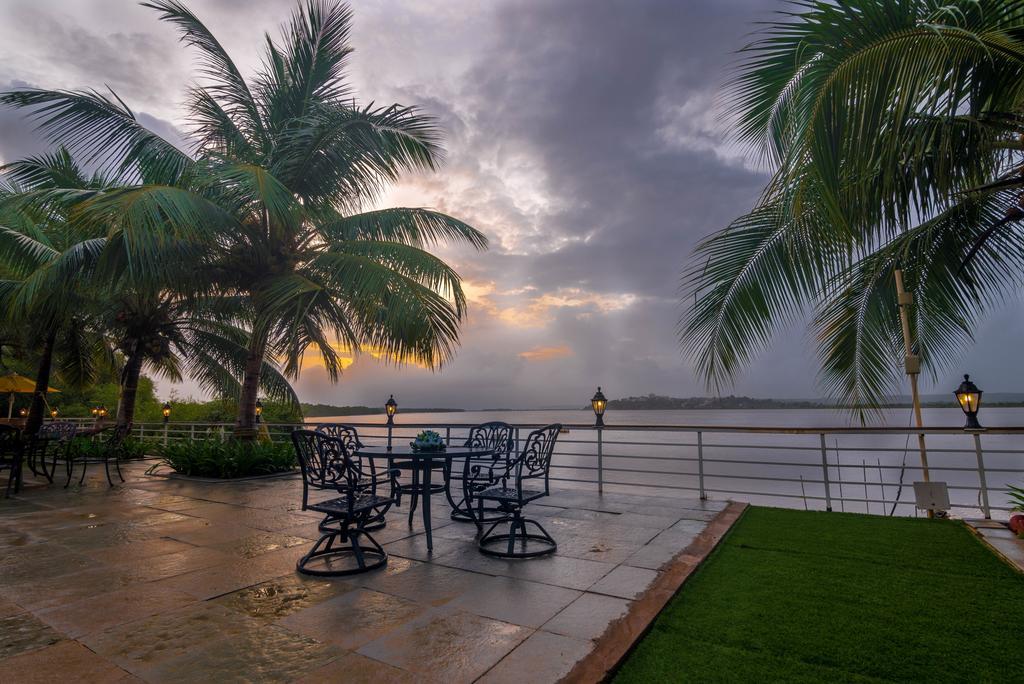 Deltin Palms Riverfront Панаджи Екстериор снимка